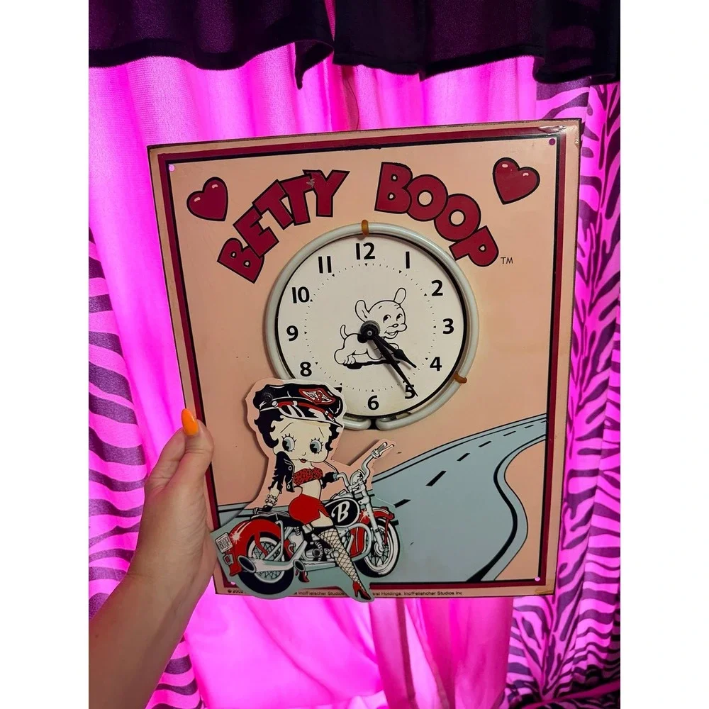 Betty boop clock
